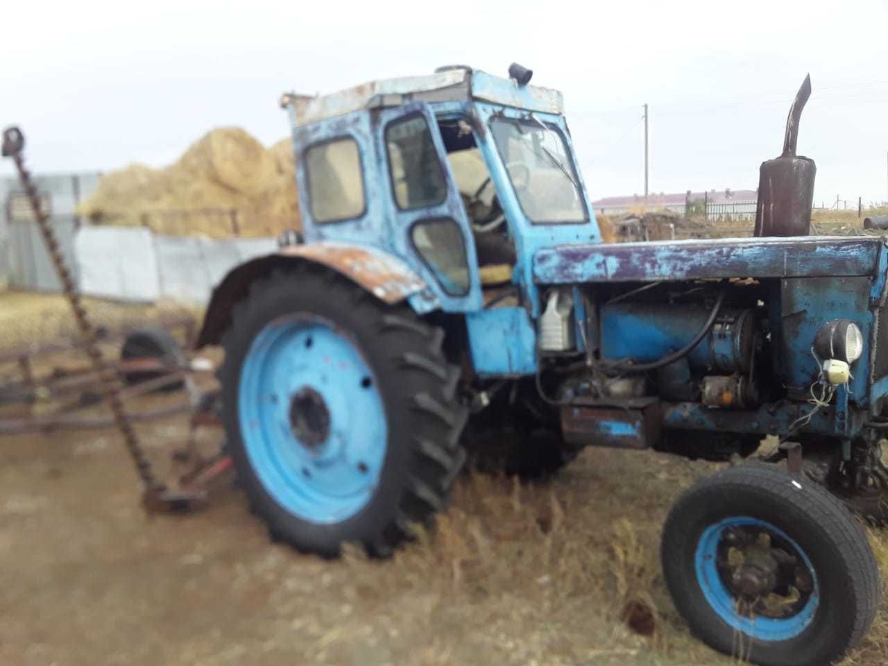 Продам Трактор с косилкой и граблями