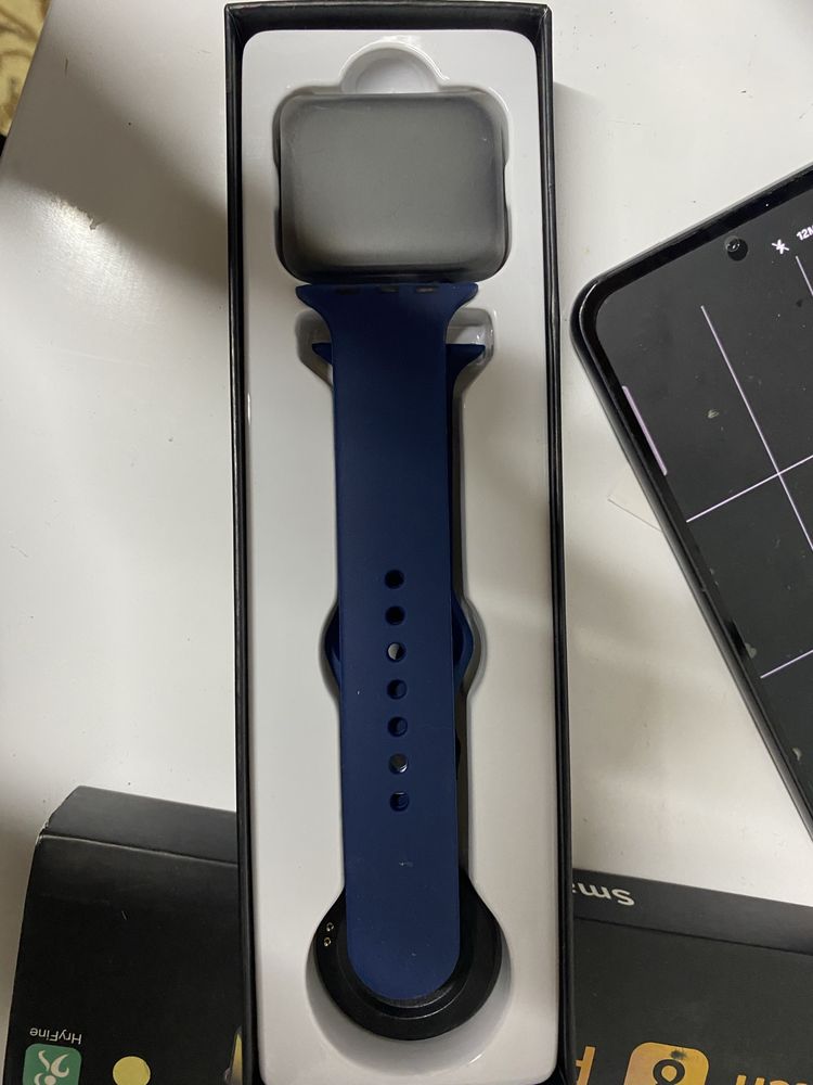 Продам часы Apple watch новые