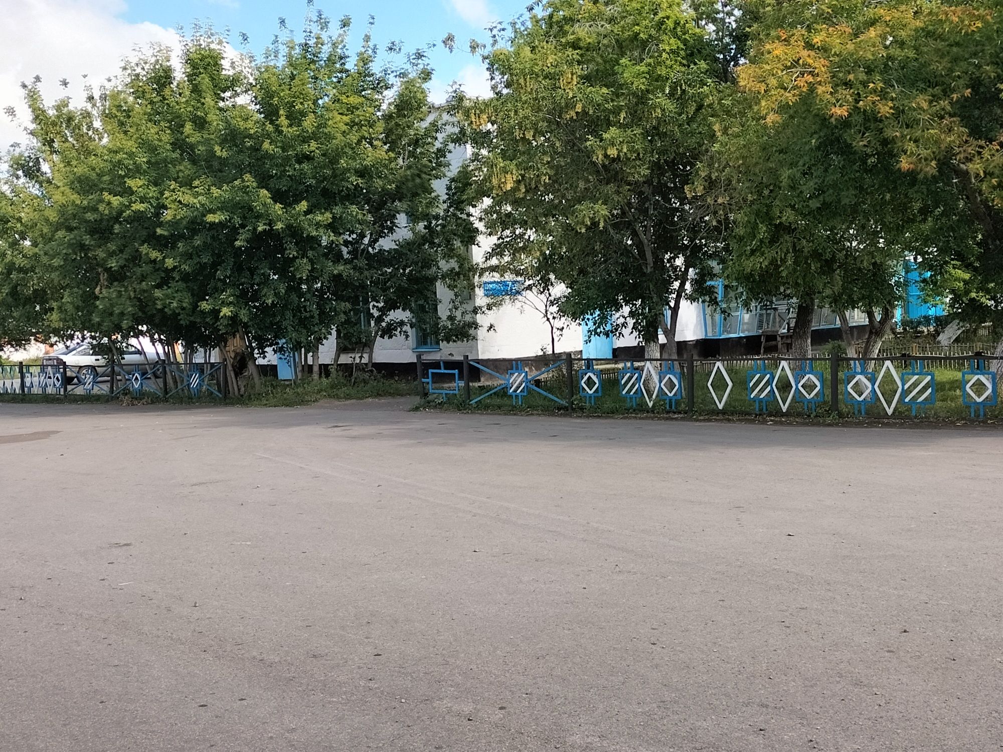 Магазин действующий смешанные товары