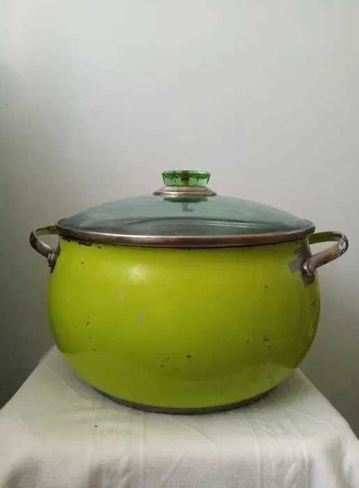 ОТДАМ ДАРОМ кастрюлю, СРЕДНЮЮ, 5л, 24×15×21см, из стали, Европа бу