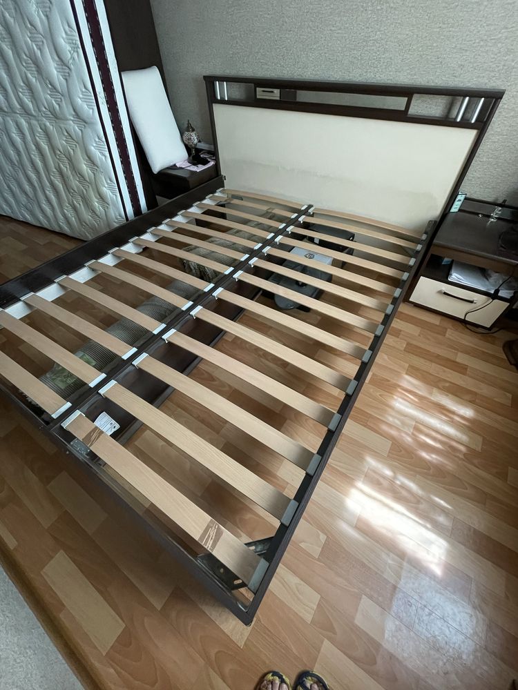 Продаю Кровать 200х160 см