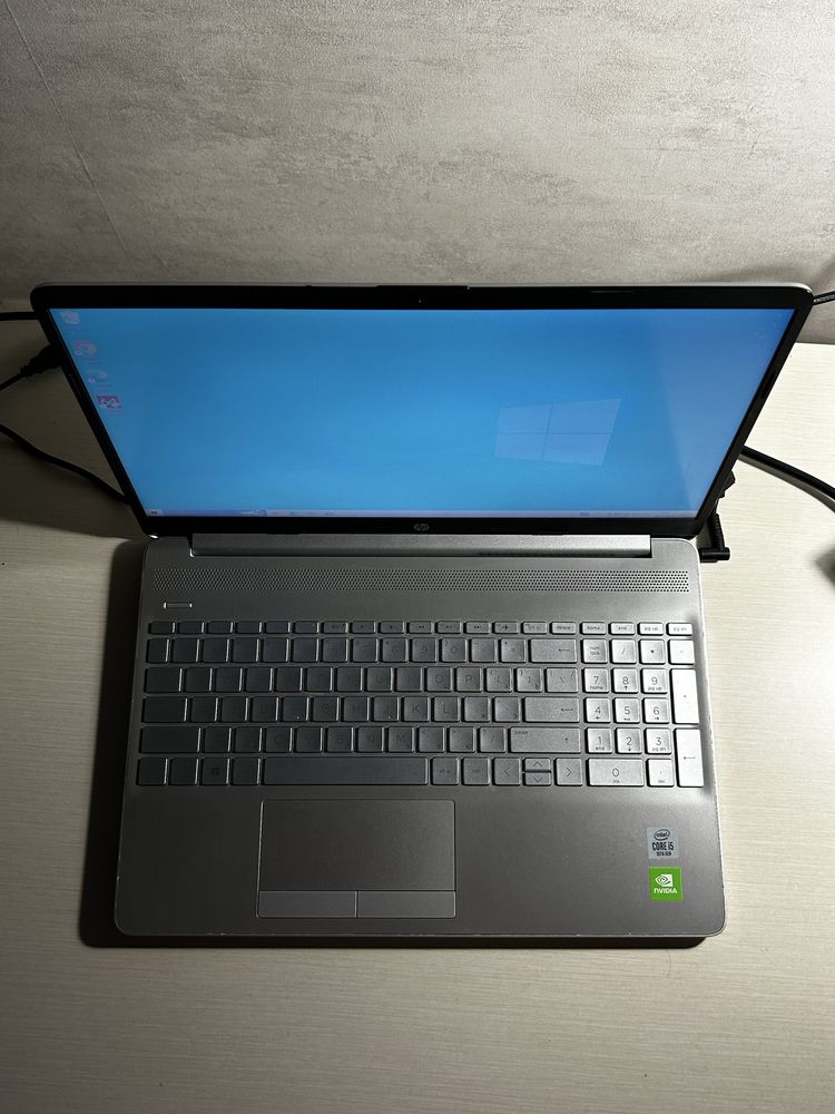 Ноутбук HP 15 i5 / 8 ГБ / MX130 / 1 ТБ HDD