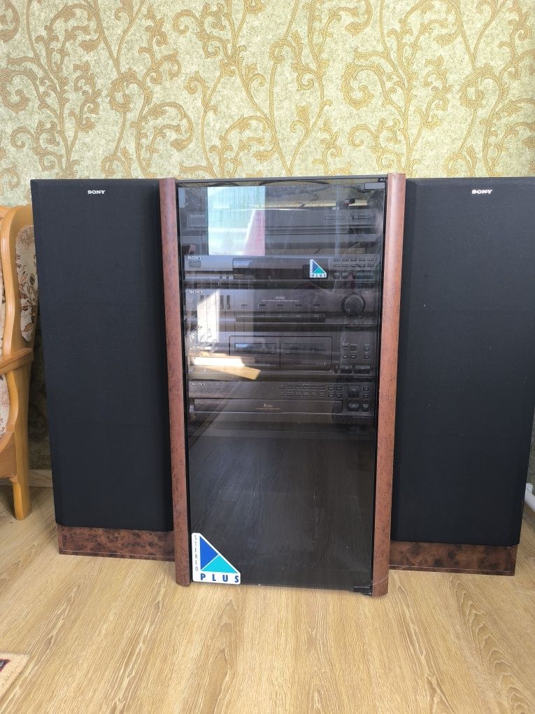 Продам музыкальный центр sony imperator.
