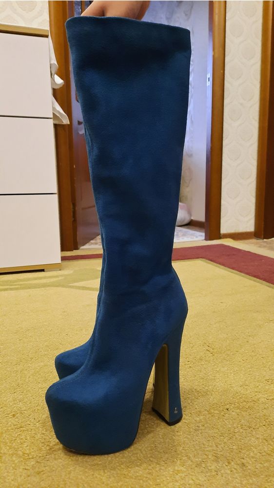 Продаю обувь 34-35рр