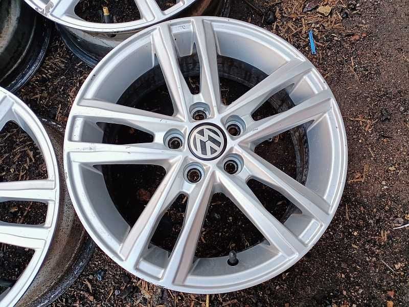 Продам легкосплавные диски на Volkswagen Polo