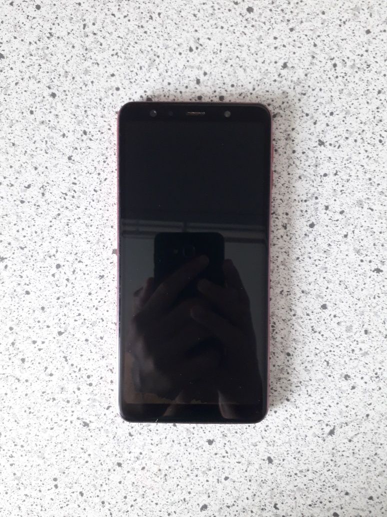 Продам телефон Samsung Galaxy A7 на запчасти
