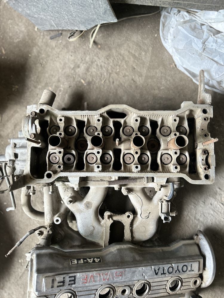 Головка двигателя Toyota Carina II (1.6)