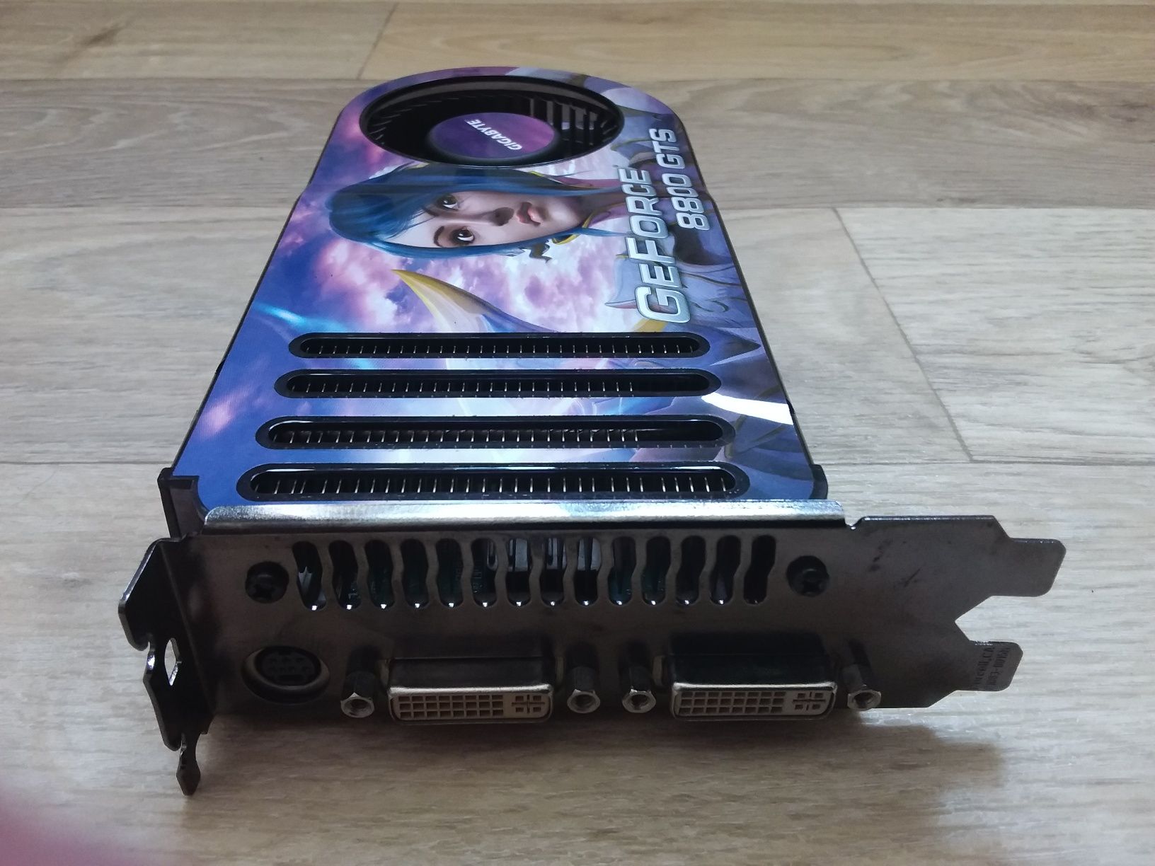 Видеокарта GIGABYTE GeForce 8800 GTS