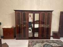 Продам гарнитур Итальянский