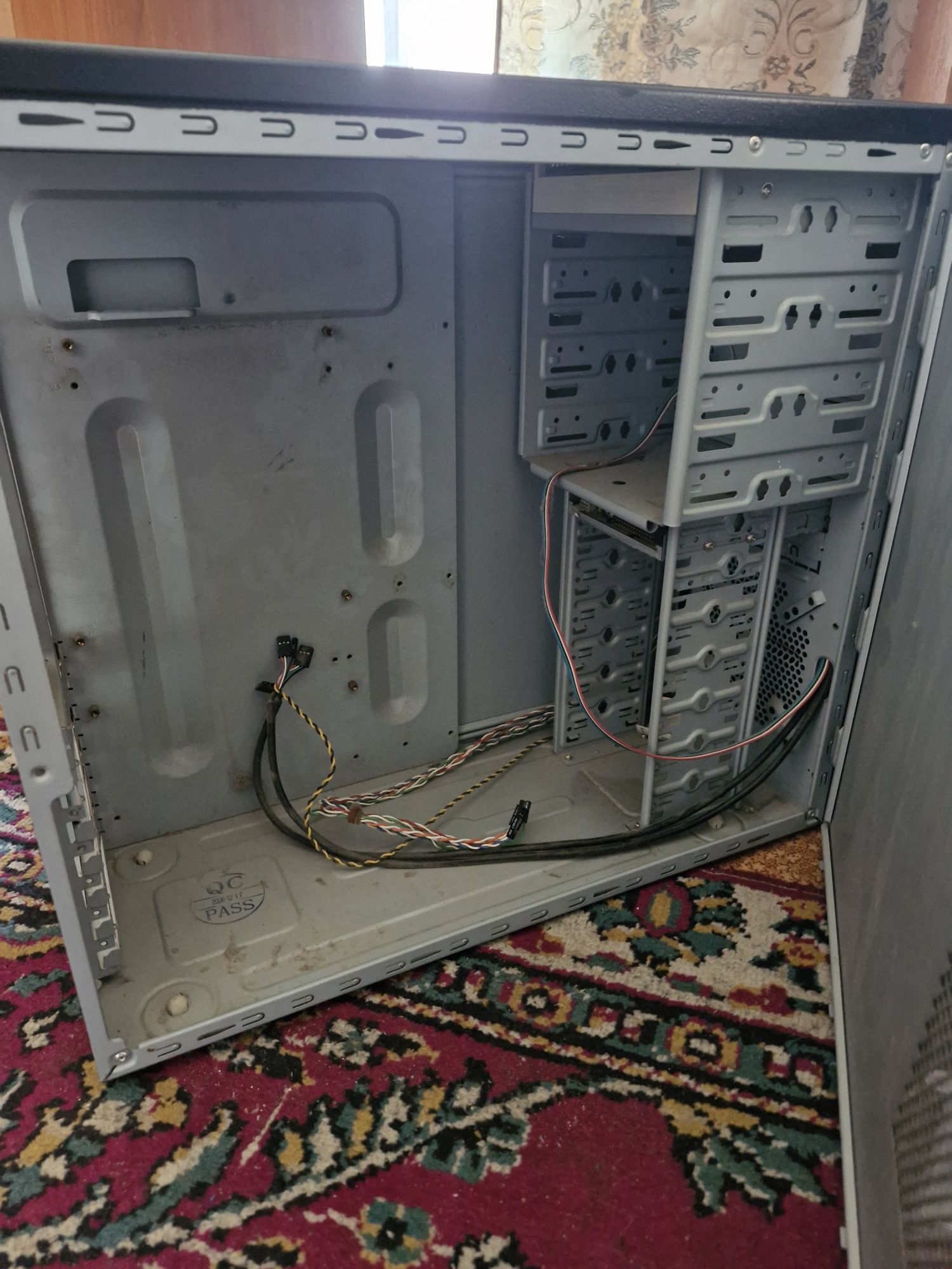 Корпусы от системных блоков