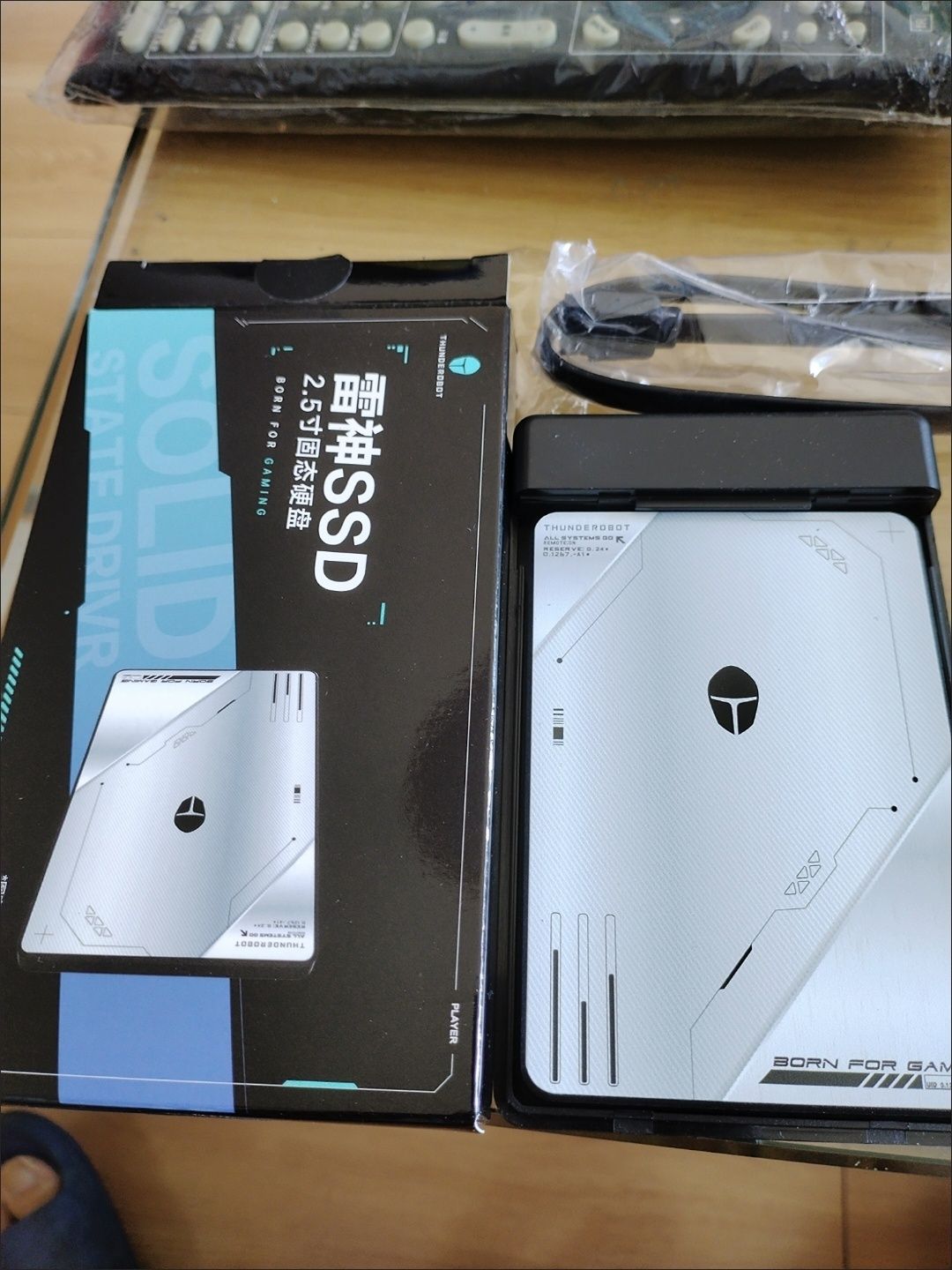 SSD 512 ГБ  Thunderobot