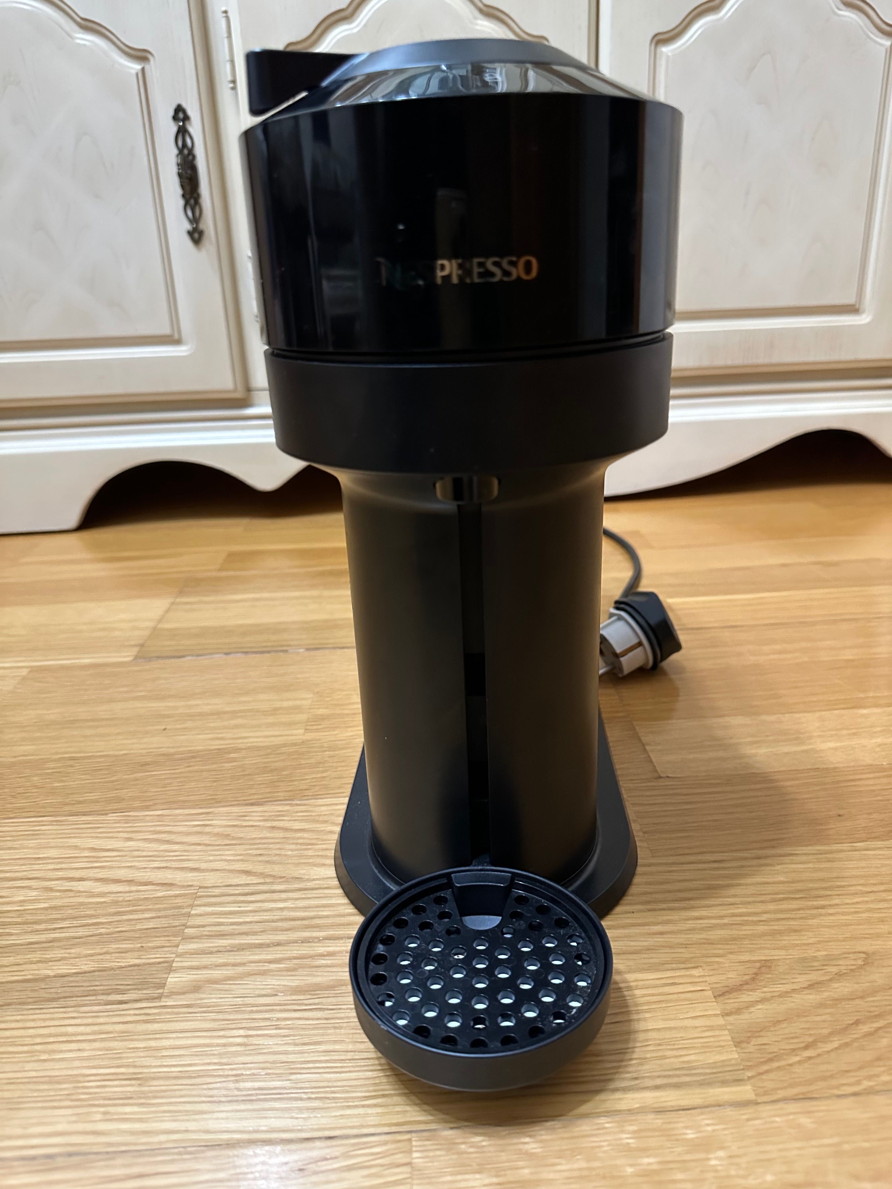 Кофемашина Nespresso Vertuo Next D черный