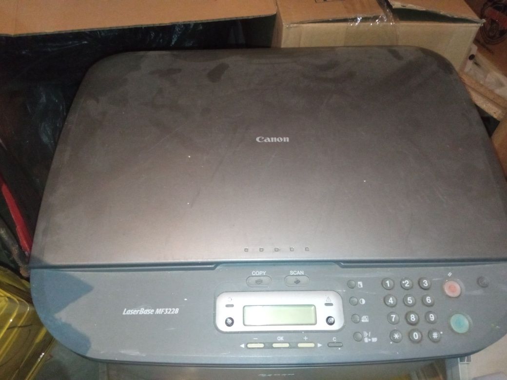 Продам МФУ принтер Laser base MF3228