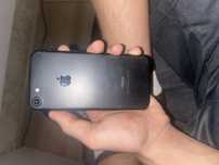 Продам Iphone 7 .