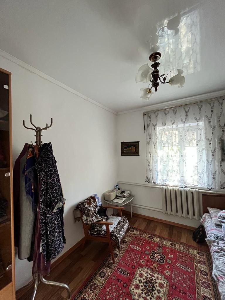 Продаю просторный дом с  большим участком земли