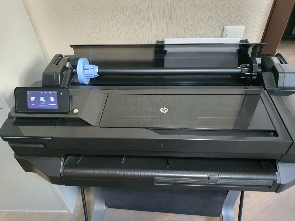 Плотер цветной HP Designjet Т520