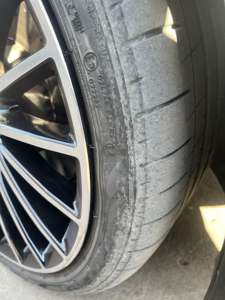 Продам резину Pirelli P Zero