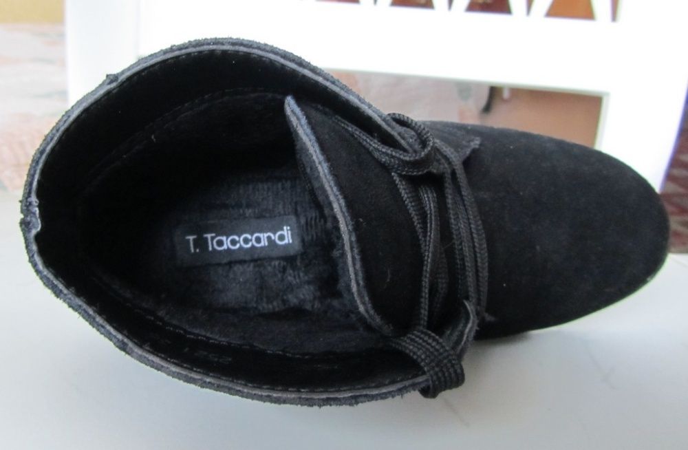 Замшевые ботильоны с мехом T.TACCARDI 35р.
