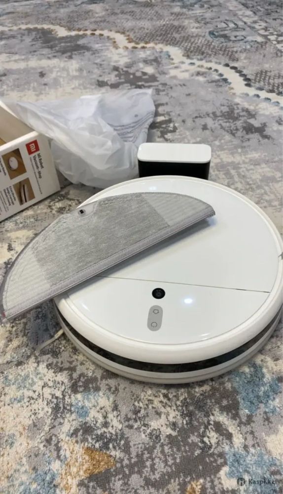 Робот-пылесос Xiaomi Mi Robot Vacuum Mop