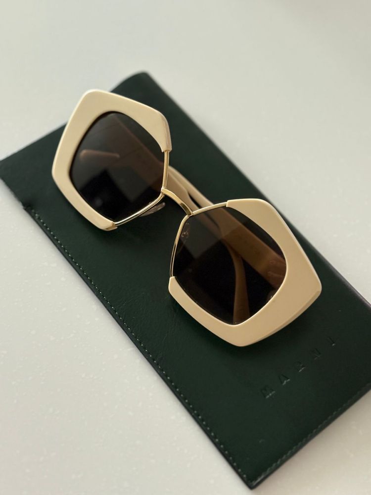 Солнцезащитные очки Marni