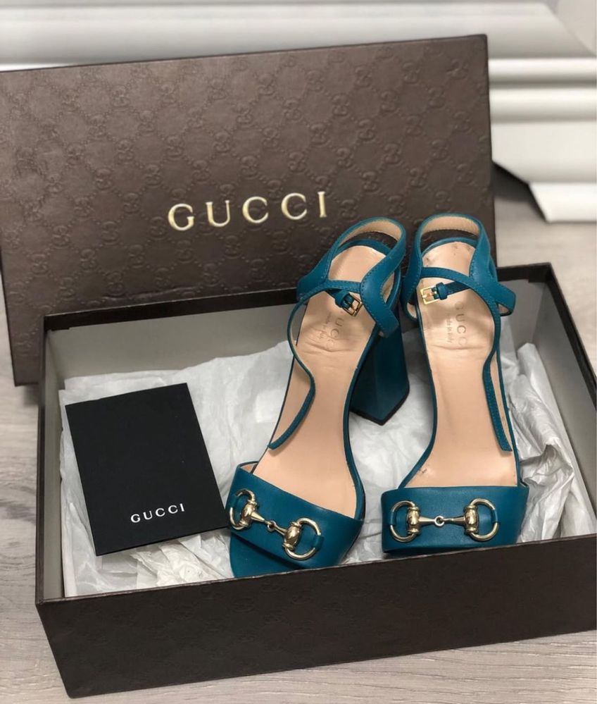 Обувь Gucci, GianvitoRossi, Stuart Weitzman, Baldinini и др.