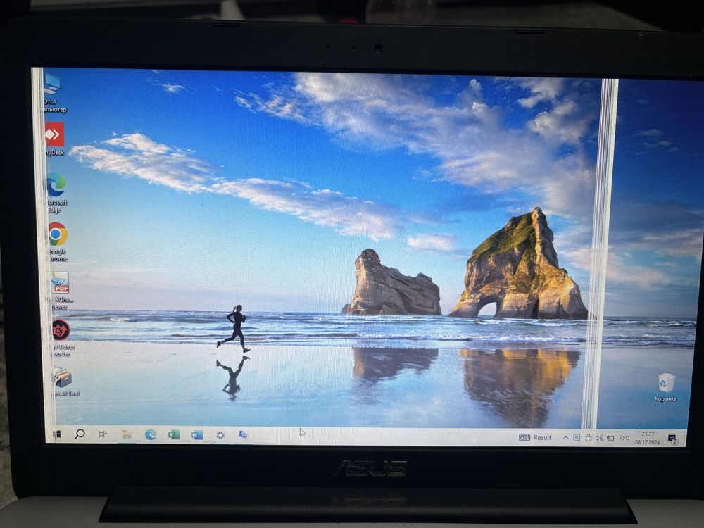 Продам ASUS X555L  ноутбук в хорошем состоянии