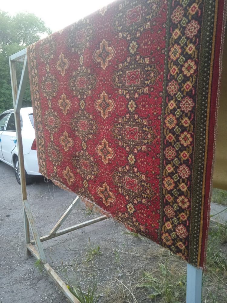 Паласы в хорошем состоянии. Цена договорная