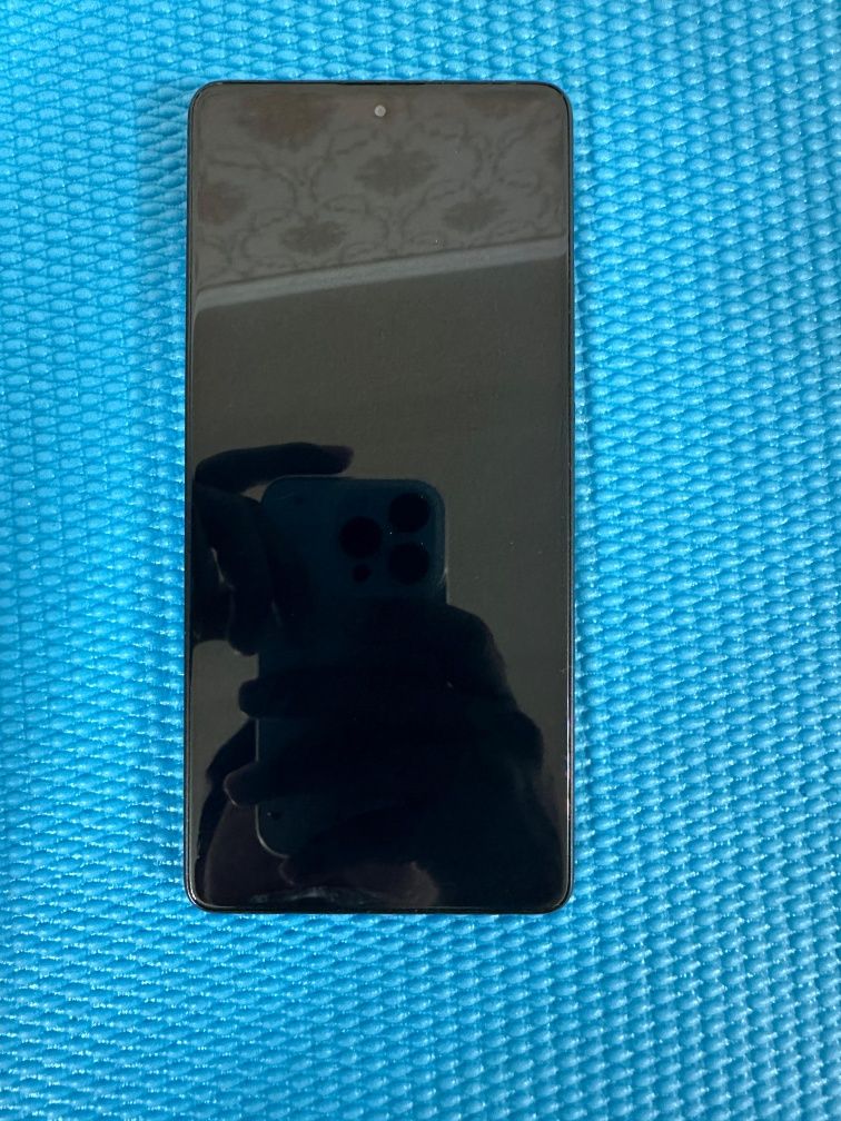 Смартфон Xiaomi Poco F5