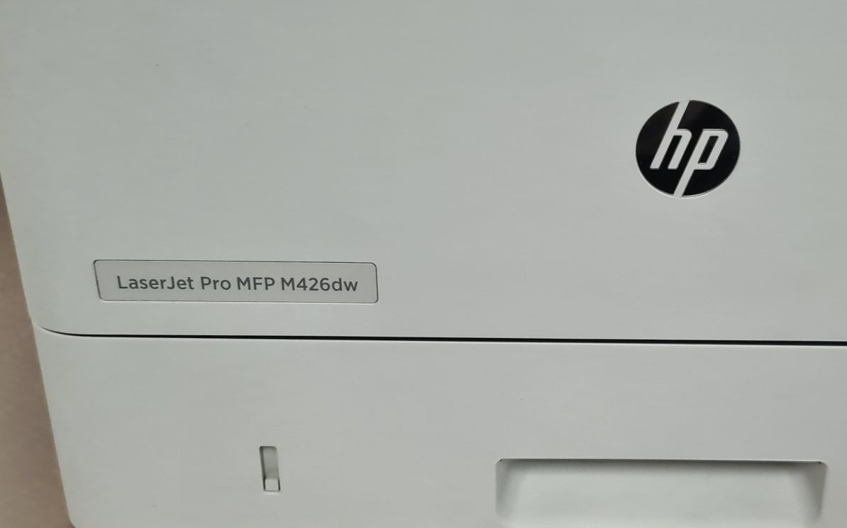 Продаю черно-белый лазерный принтер 3в1 HP LaserJet M426dw c WiFi