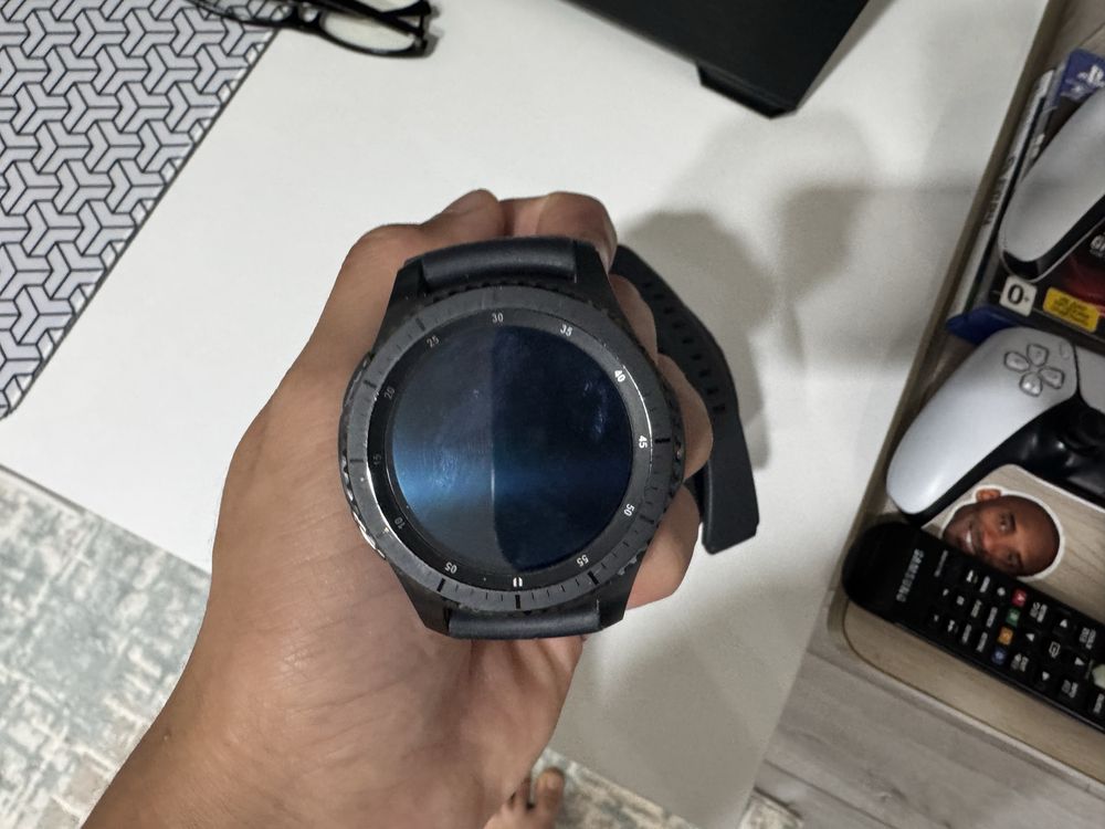Продам часы samsung gear s3 frontier