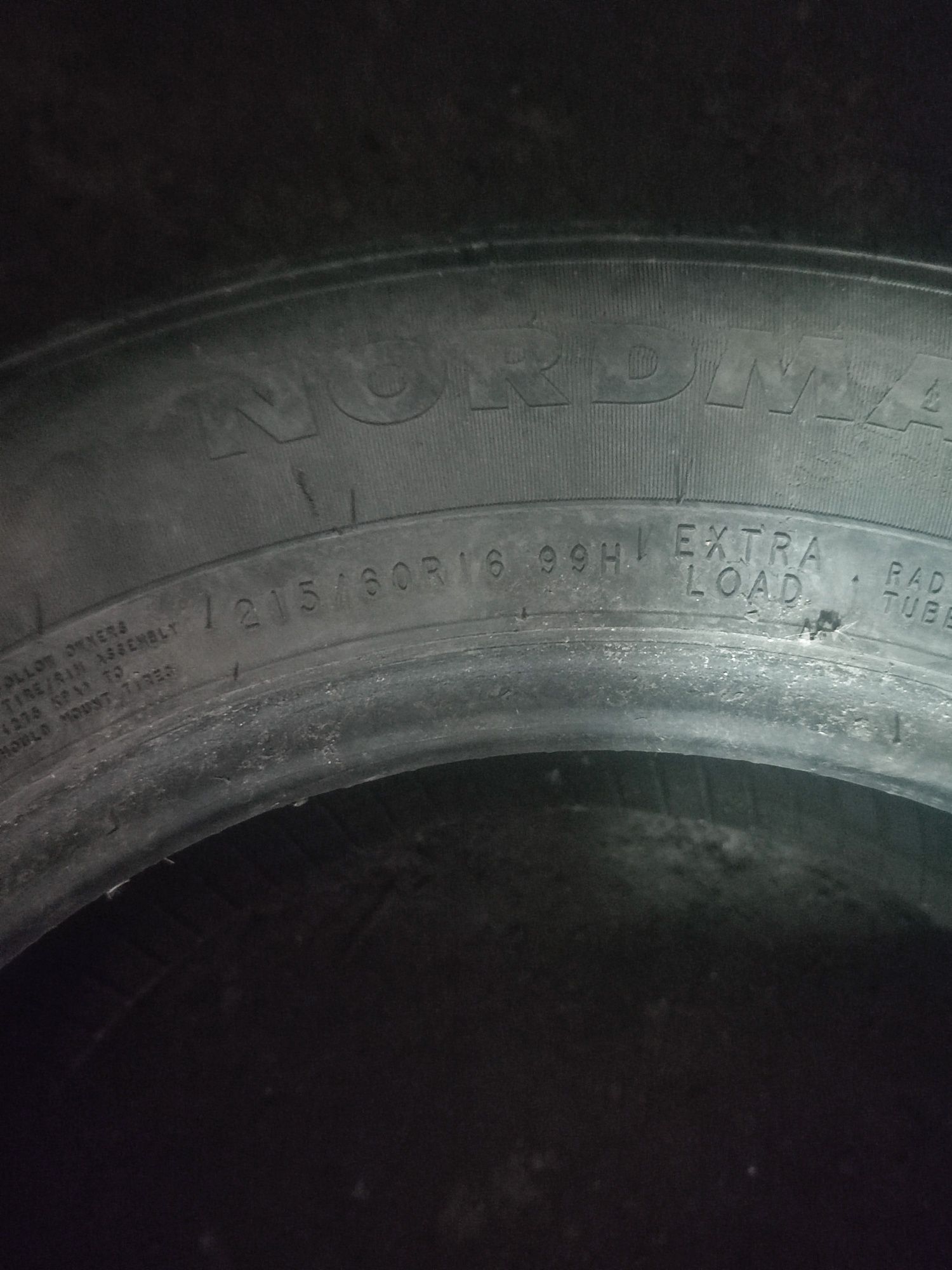 Шина безкамерка размер 215/60 R16
