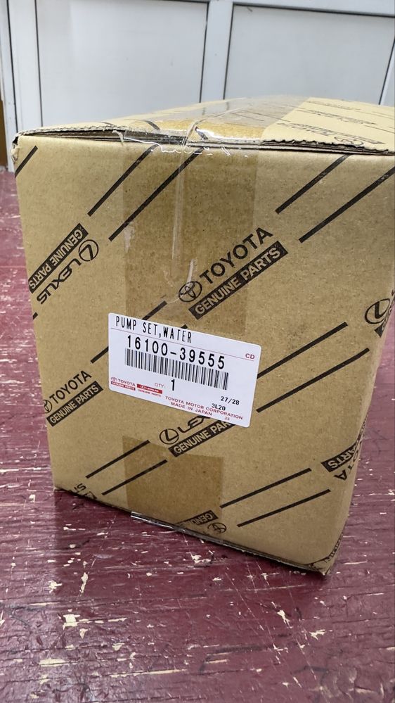 Помпа 1URFE на объем 4,6 LC 200, Tundra, GX 460, SEQUOIA