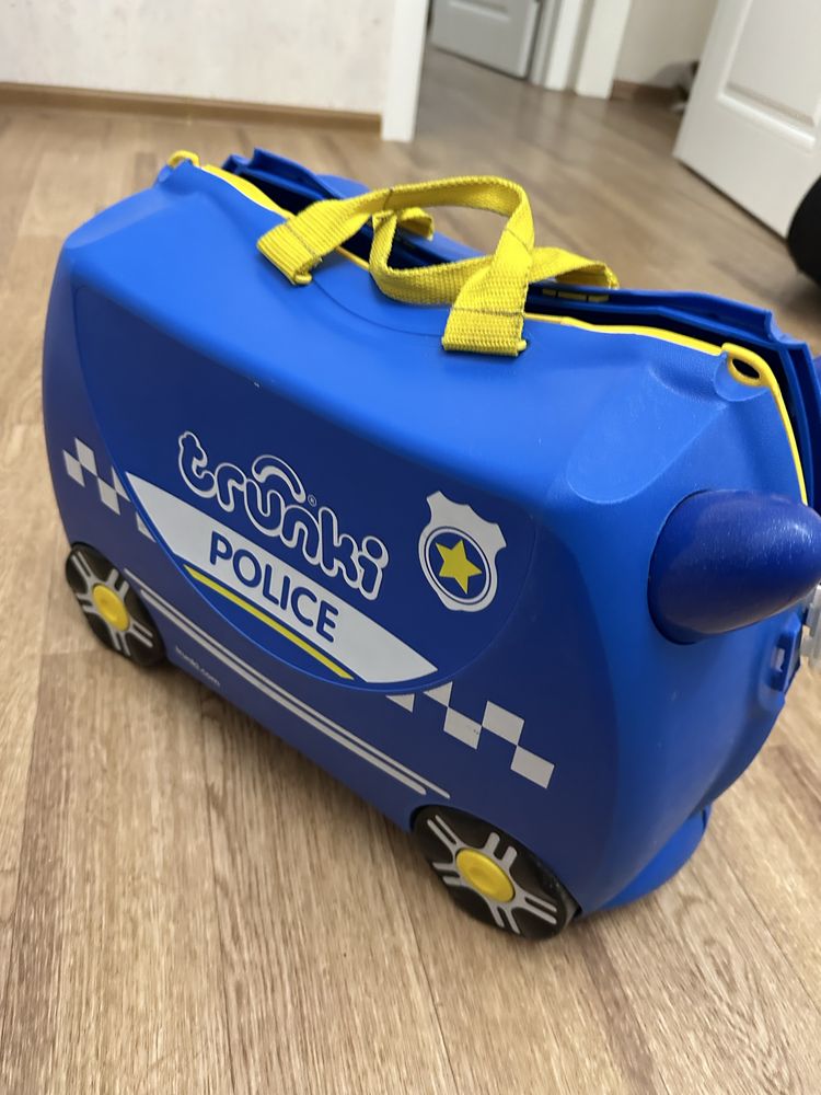 Продам детский чемодан Trunki