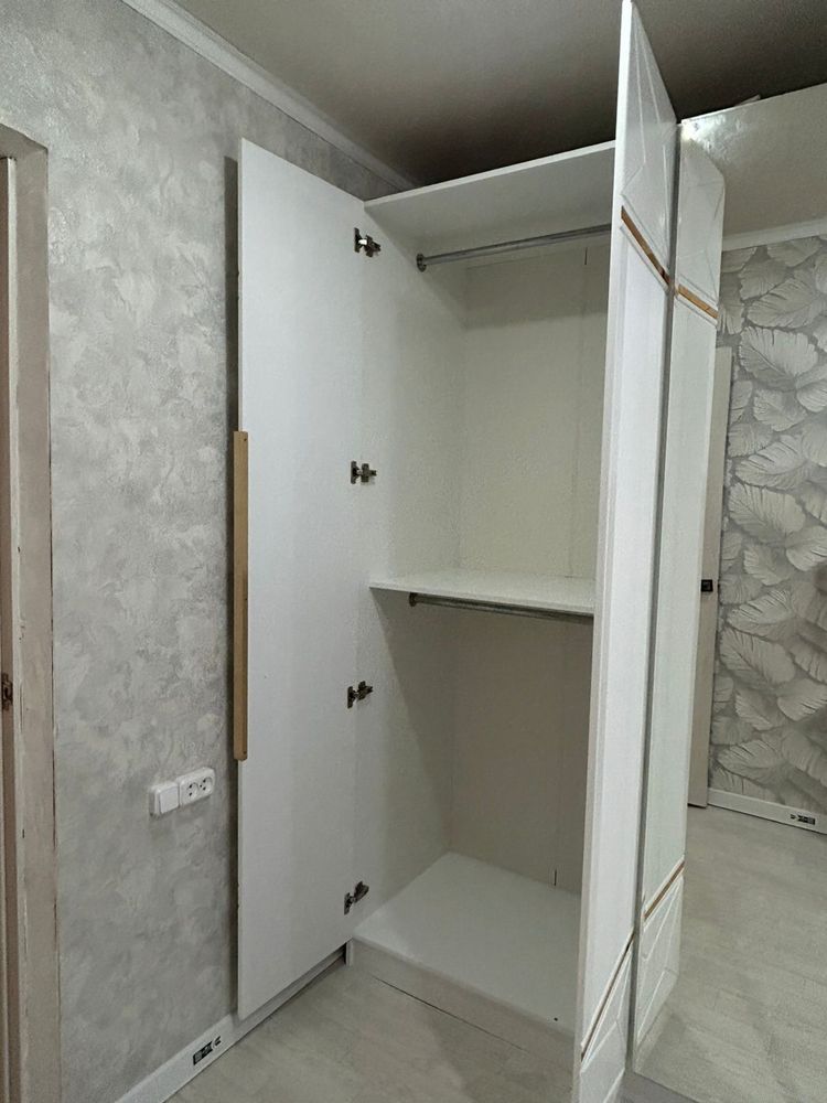 Продам шкаф большой