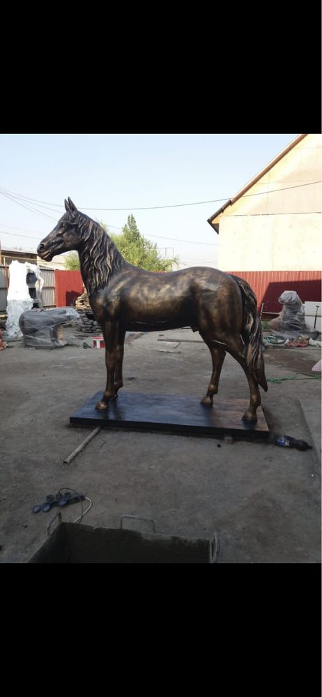 Скульптуры, Водопады, Пальмы из пластика