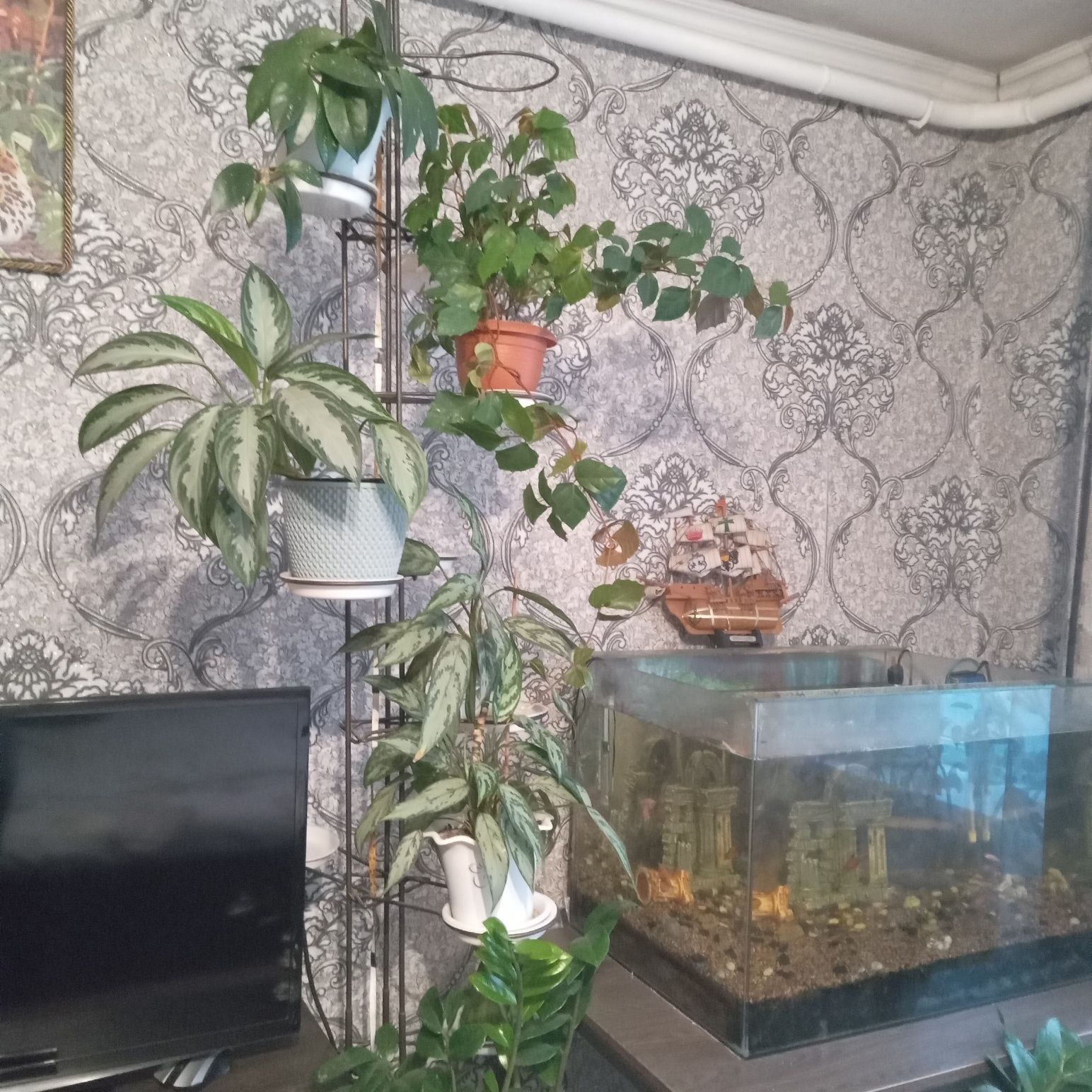 Подставка-стойка для цветов