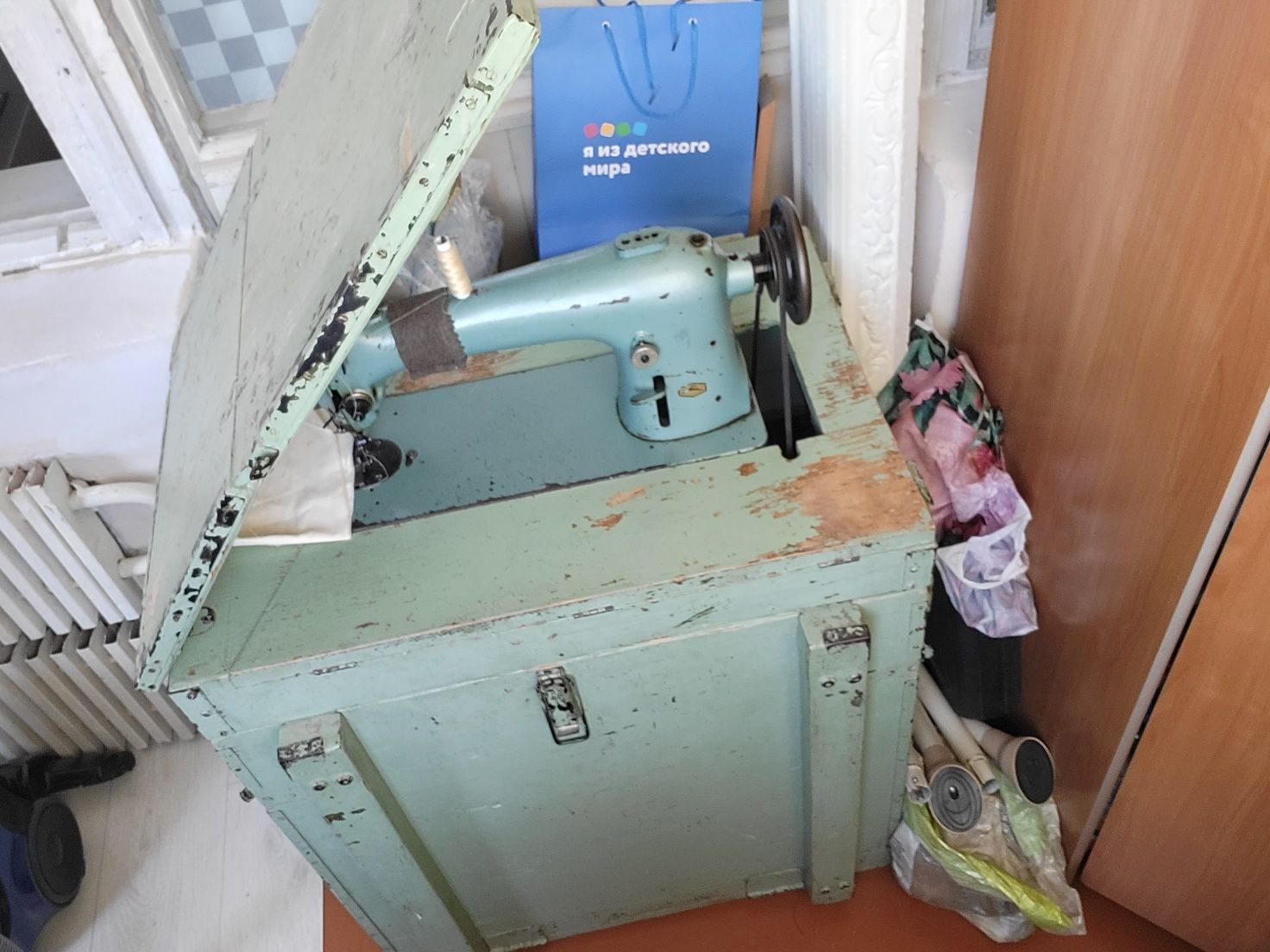 Тігін машина ссср хорошем состоянии ,ватсап