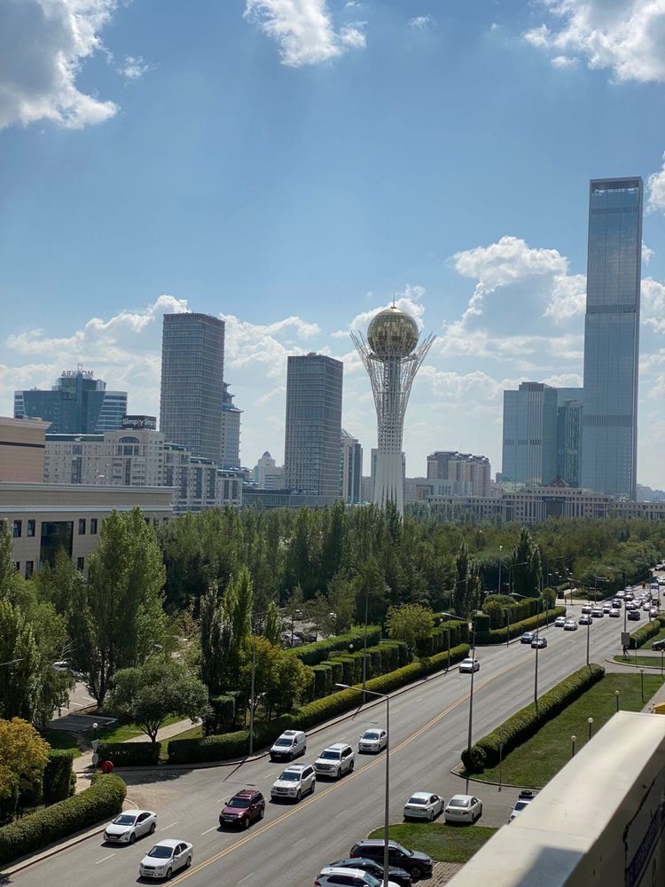 Сдам посуточно однокомнатную квартиру центр левого берега ЖК Дипломат