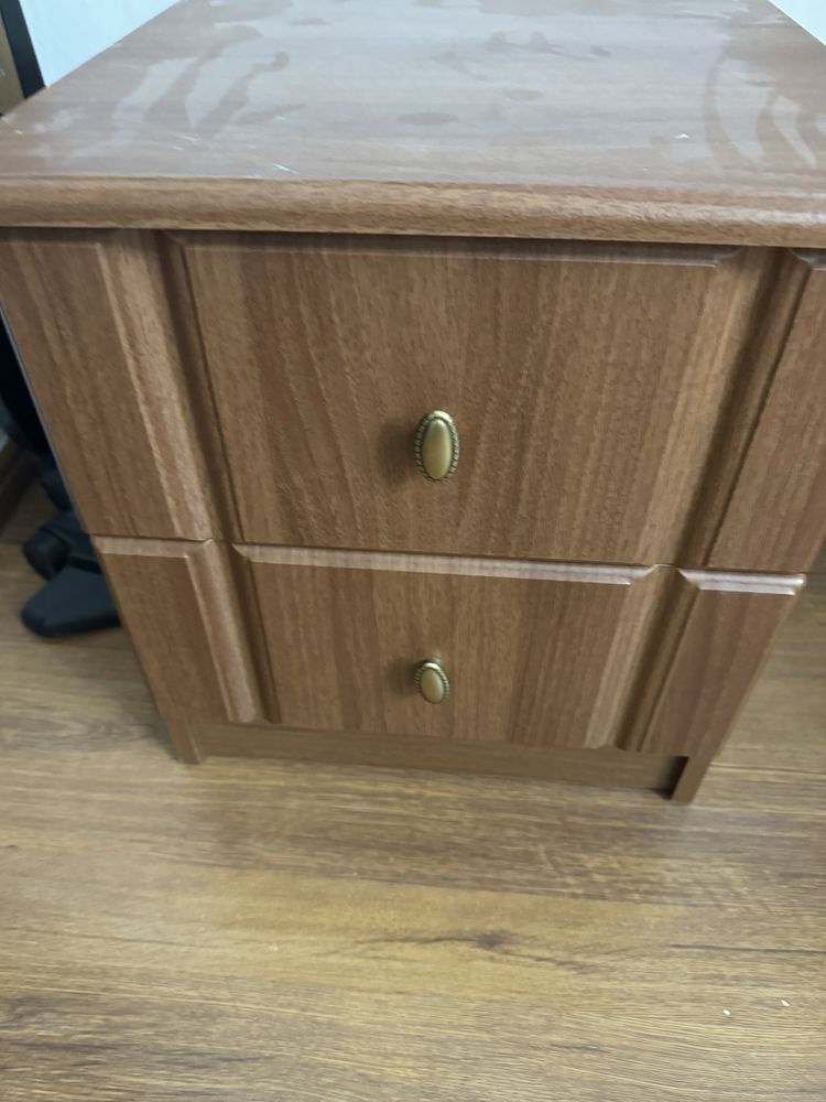 Камод 1 шт,тумба ұзыны 2 шт,тумба 1 шт.Барлығы 12000