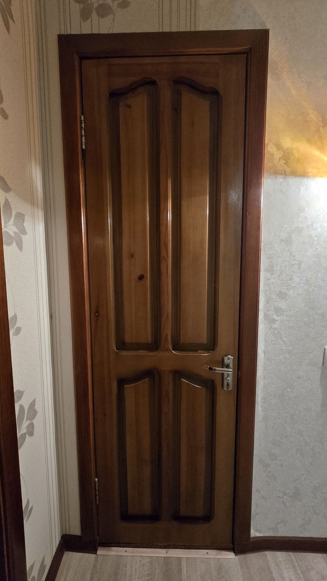 Деревянные межкомнатные двери Б/У