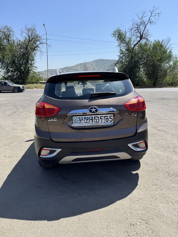 Машина jac s3 2016 год