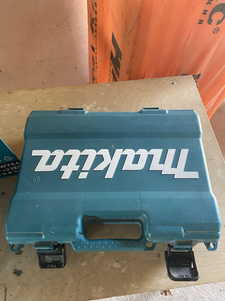 Шуруповерт makita df 333 12 вольт