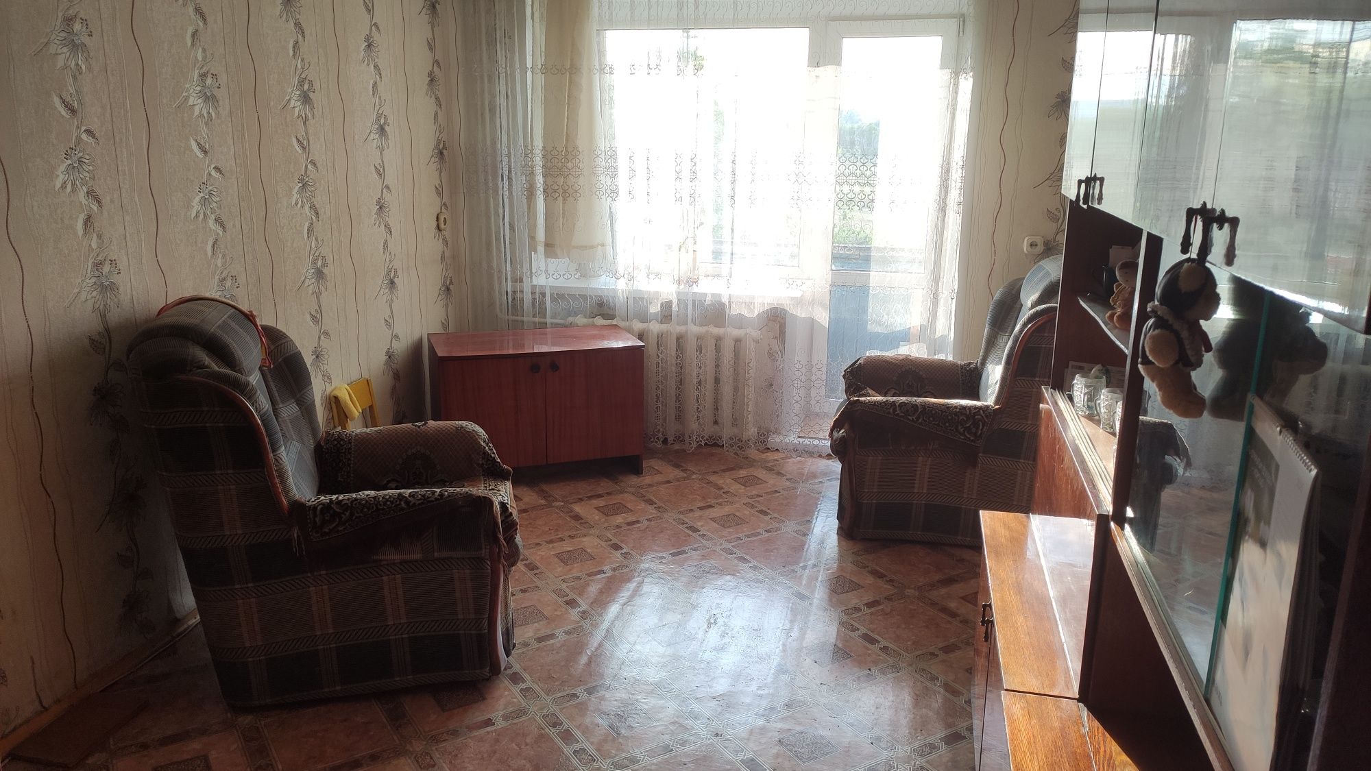 продаю квартиру в Пришахтинске