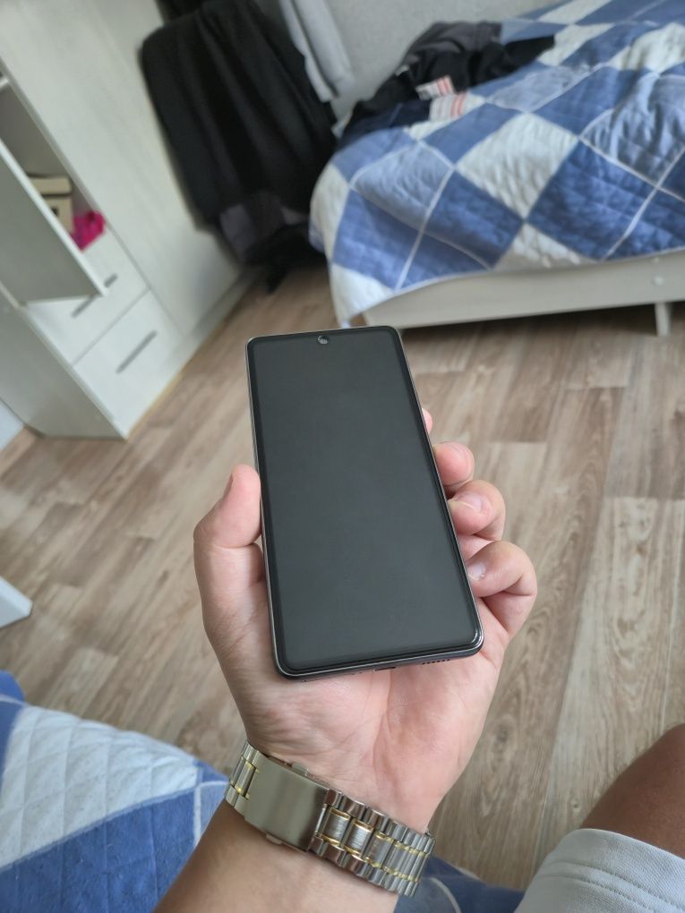 Продам Samsung a53 в идеале