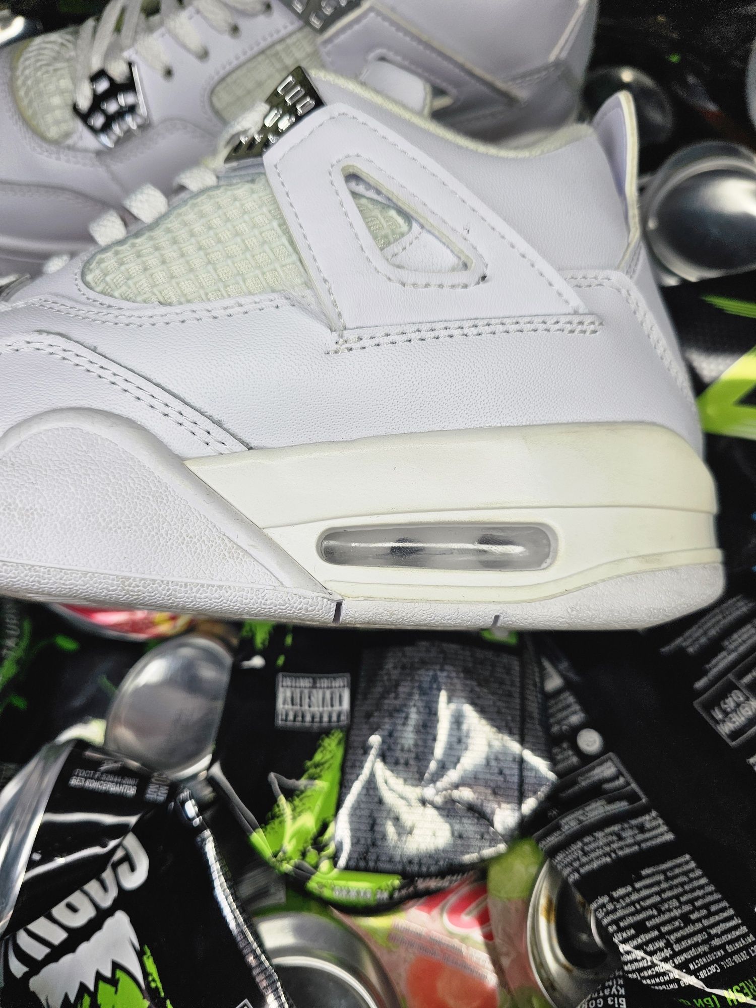 Кроссовки Nike Air Jordan 4 retro белый