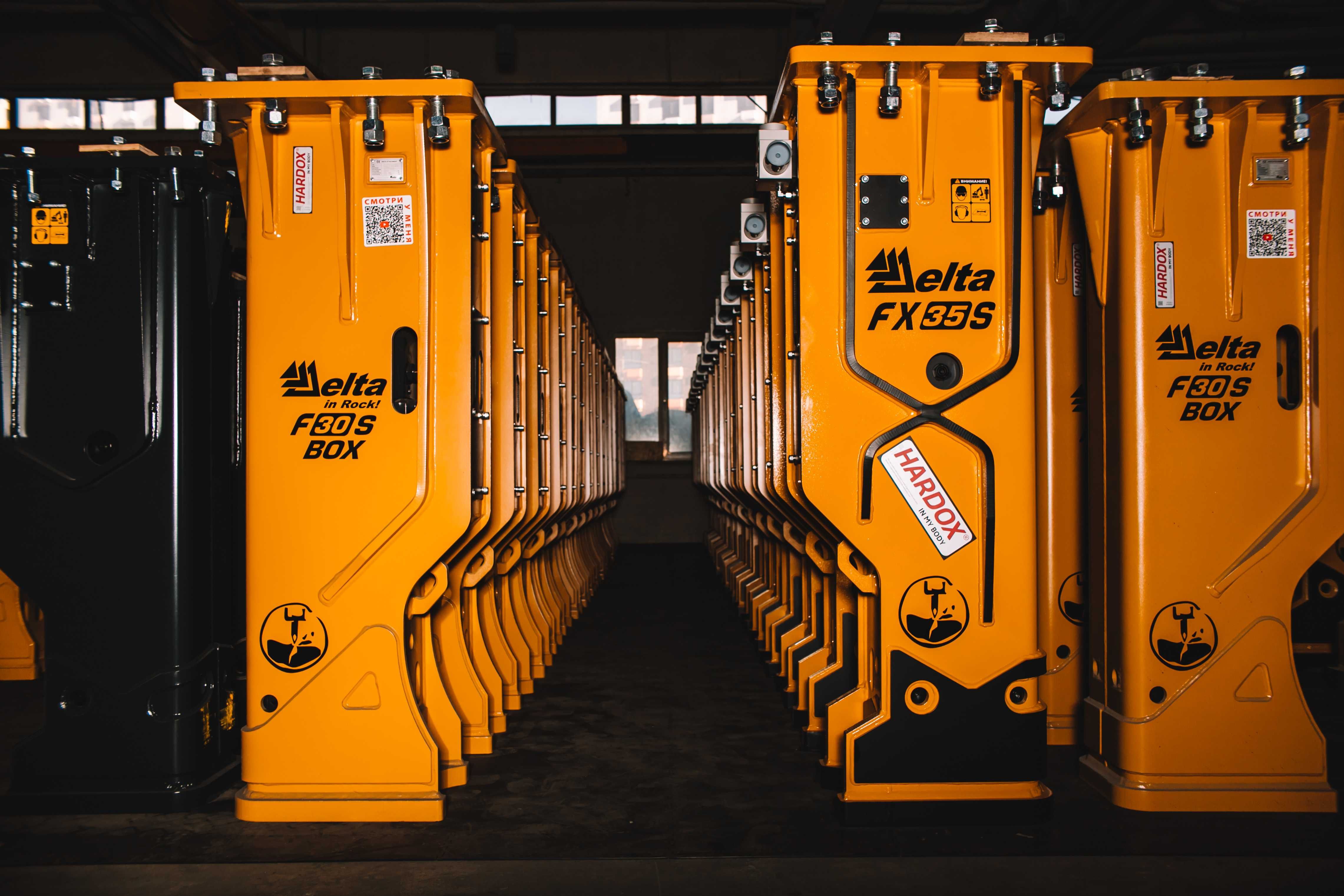 Гидромолот на экскаватор CAT Hitachi Doosan JCB SANY (Delta) Ю.Корея