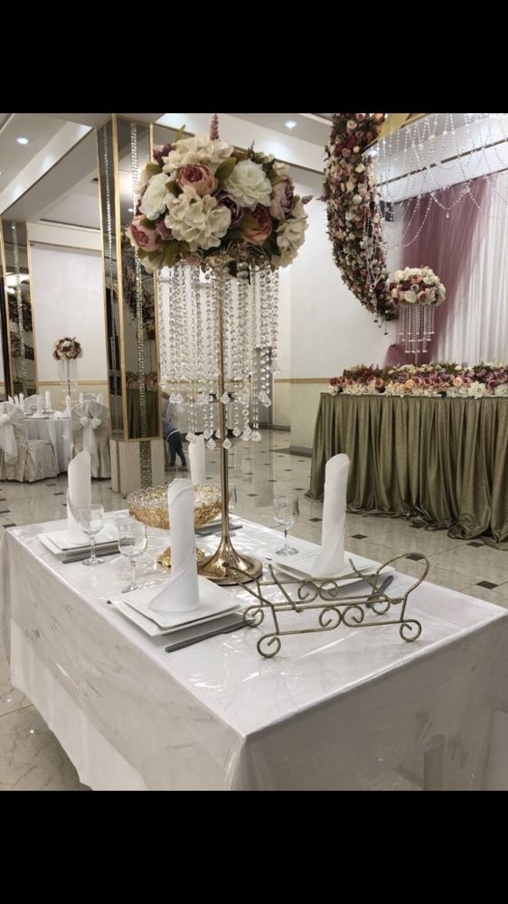 Стол стулья прозрачные в аренду кьявари chiavari для мероприятий