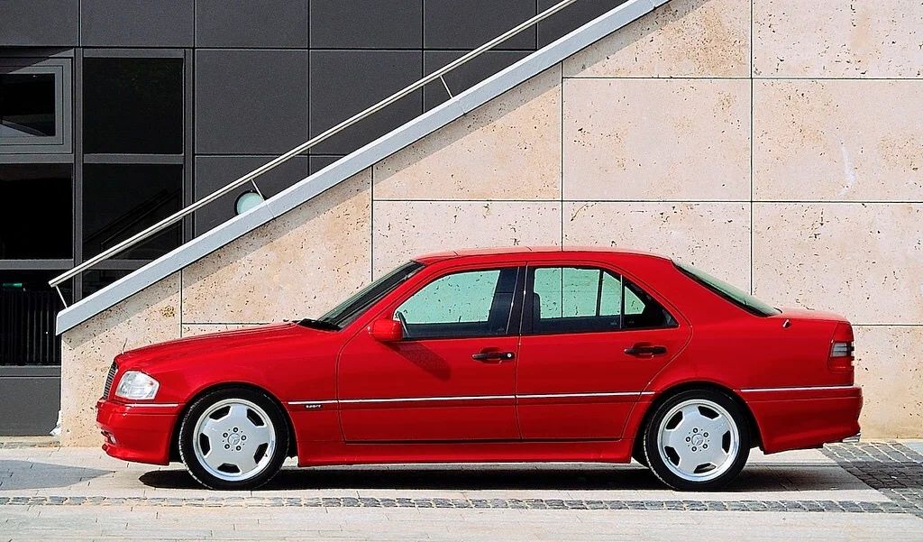 Мерседес w202 бампера,пороги, реснички, спойлера, козырьки AMG 3.6