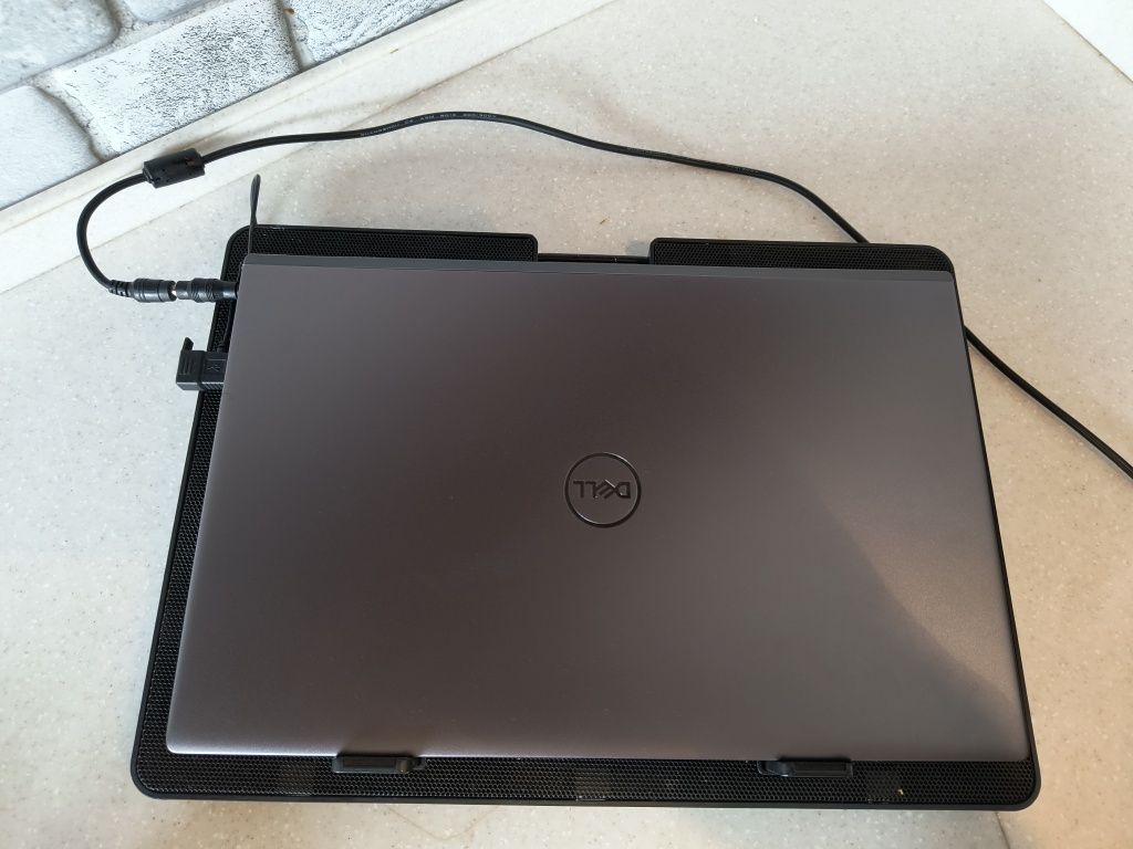 Ноутбук: Dell Vostro