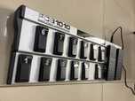 Продам миди контроллер Behringer FCB1010